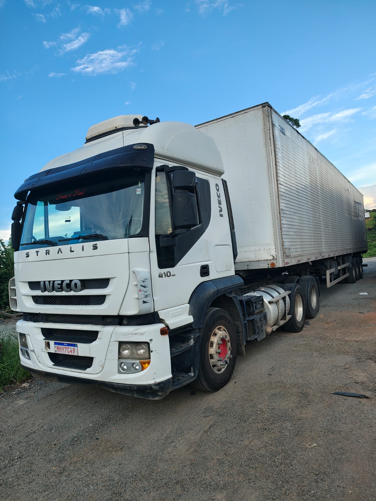 Cavalo mecânico Iveco Stralis da frota da HOL